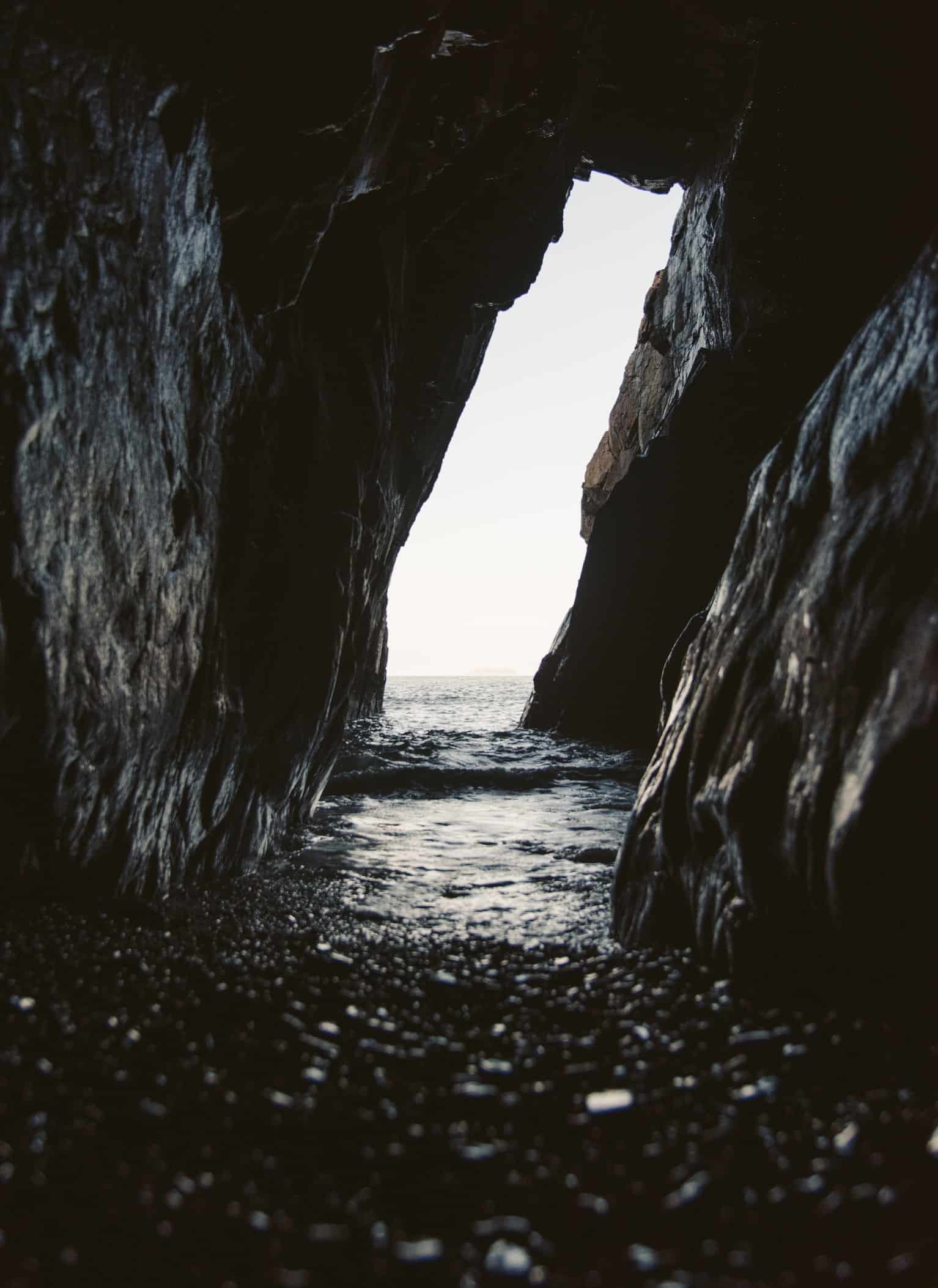 in the tomb of the red king feat