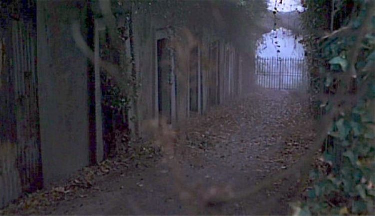 taste-the-blood-of-dracula-9-600x345